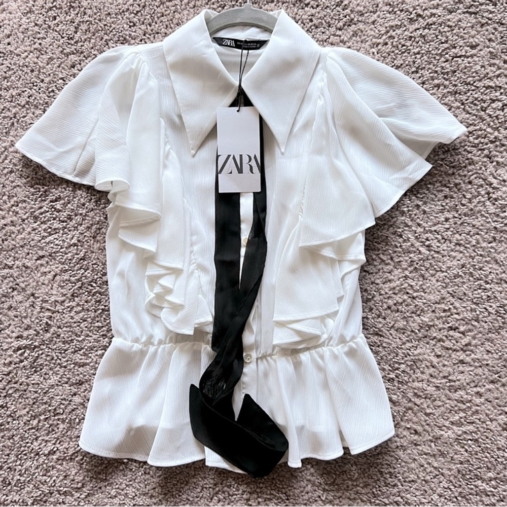 Zara Off White ruffle top size XS NWT